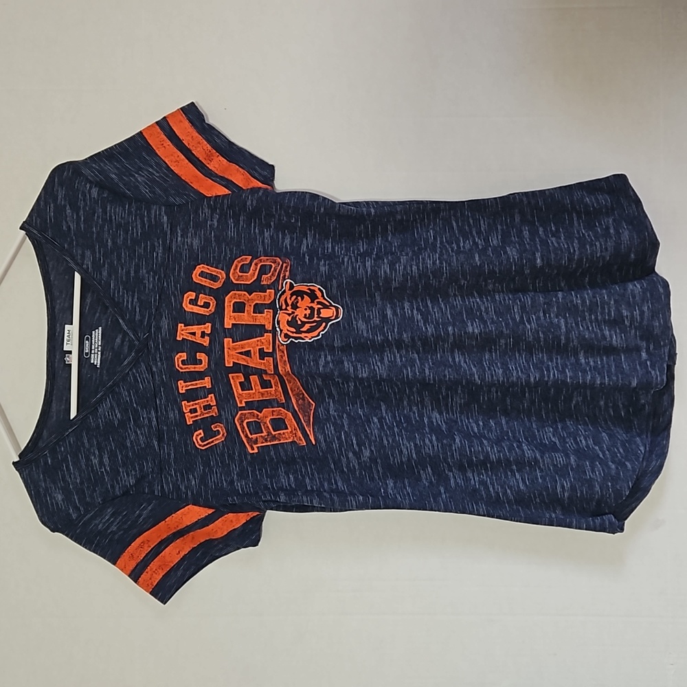 NFL Team apparel short sleeve tee Bears Logo Size small